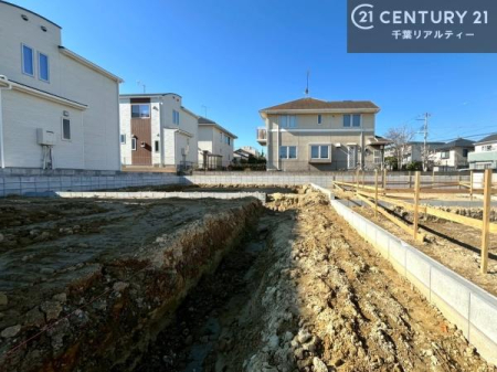 ���̑����n ���݌��z���B������͖��邭�J���I�ȃ��r���O��ŐV�ݔ��̃L�b�`���Ȃǉ��K�ȋ�Ԃ��L����܂��B�����������炱���g�V������炵�h�ւ̊��҂����܂�Z�܂��B�����������Ȃ����z���̗l�q���K���ł��B