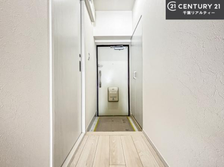 ���� �V���[�Y�{�b�N�X�t���Ȃ̂ŁA���ւ��Еt�����|�������₷���ł��I
�X�b�L���������ւŌ˂��J�����u�ԁA�������̂���S�n������Ԃ��o�}���Ă���܂��B
