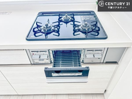 �L�b�`�� �R�����͎O������̂ł������̓����i�s���ł��܂��B
�������O�����t���ł��B�����X�y�[�X���L�X���Ă���׍�Ƃ����₷���I�g�����肪�ǂ��V�X�e���L�b�`���ł��I