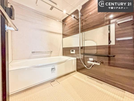 ���� �������������l�̕��͋C�̃o�X���[���́A�����o�Ă��ăo�X�^�C�����[���I
���d���撣���Ă��邲�J���ɂ��D�݂̓����̓����܂����āA�y����ł݂Ă͂������ł��傤���H