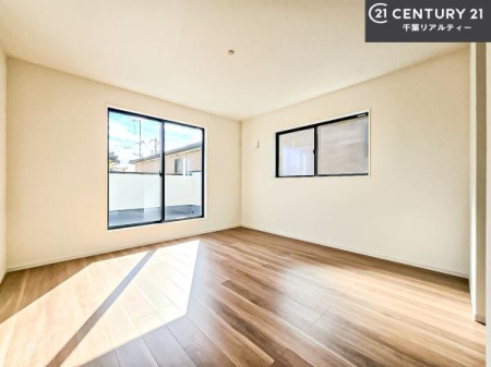 �m�� �o���R�j�[�ɖʂ��Ă���m���ł��B���邭�����肪����A���C����������ł��܂��I���N���āA�O�ɏo�Ĕw�L�т����[�ċz�����ǂ������}������邱�Ƃ��ł��܂��B