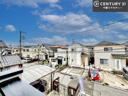 �Z�˂���̒��]�ʐ^ ������������Z��X�A���͂ɂ͍����������Ȃ��A�΂������󂪍L���J����������A
�z�����傫���Ղ��邱�Ƃ�����܂���B�C�����̗ǂ������ʂ蔲����X���݂ł��B