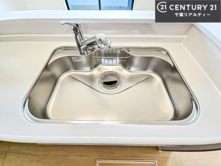 �L�b�`�� ���C�h�ȃV���N�ł��ˁI�������˂ɂ������������₷���Ǝ����y�X�d�l�̃V�X�e���L�b�`���ł��I
�f�U�C�����Ƌ@�\�������˂��L�b�`���Ő�����������܂��ˁI