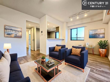 ���r���O �Ƌ��CG�p�[�X�ł��B�S�n�ǂ����r���O�͉Ƒ������R�ƏW�܂�܂��B�Ƒ��c�R�̎��Ԃ����������ł��B���Ƒ��ƁA����w�[���������Ԃ��߂��������ł��ˁB