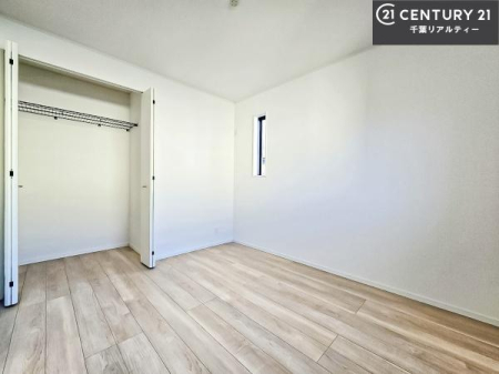 ���r���O�ȊO�̋��� ���[�X�y�[�X�����Ă��܂��I�������X�b�L�����ڂ��鎖���ł��܂��ˁB
�Ƌ��I�΂Ȃ��V���v���ȃf�U�C���ׁ̈A�Ƌ��I�΂����C�ɓ���̋�ԍ�肪�ł������ł��ˁB