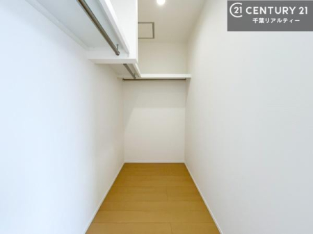 ���[ �E�H�[�N�C���N���[�[�b�g�t���ł��B��������̂��m���Ȃǂ����[���Ă��������ł��ˁI���ɂ���@�������ȂǋG�ߕ��̑傫�ȉƓd�����[�ł��܂��B