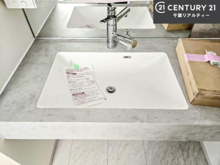 ���ʑ�E���ʏ� �[�����ʑ�{�E���́A�������˂ɂ����̂ł�����ꂪ�y�X�I���������ۂĂ܂��I
�L���C�Ȑ��ʏ��Ŏ��������̃��`�x�[�V�������オ��܂��ˁI