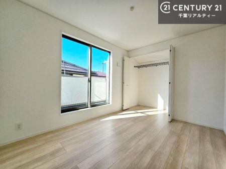 �Q�� �o���R�j�[�ɖʂ��Ă���m���ł��B���邭�����肪����A���C����������ł��܂��I���N���āA�O�ɏo�Ĕw�L�т����[�ċz�����ǂ������}������邱�Ƃ��ł��܂��B�y���n�̔���J�Ò��z