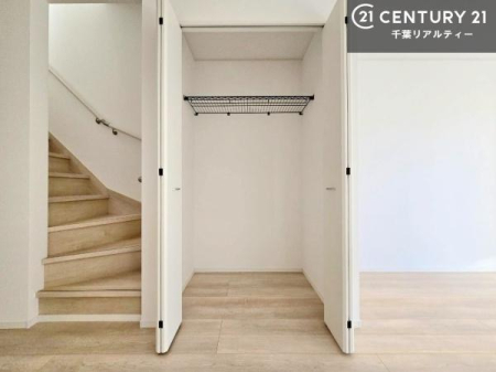 ���[ ���[�͂ɗD��Ă��邩�炱���A�]�v�ȃ��m��\�ɏo�����A�C���e���A��������L�[�v�ł��܂��B�V���v���Ő������ꂽ��Ԃ����y���݂��������B�y���n���w��J�Ò��z