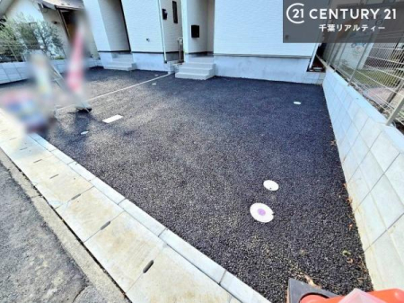 ���ԏ� �������Ƃ������ԃX�y�[�X�Ȃ̂ł��Ԃ̉^�]�����ȕ������S���ĎԌɓ��ꂪ�ł��܂��B���]�Ԃ�u���X�y�[�X���������肠��̂ň��S�ł��ˁI