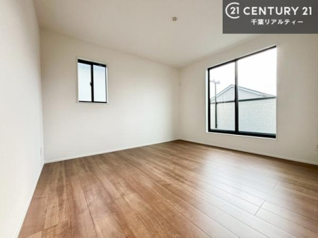 �m�� �S�������Q�ʍ̌��ŁA�ǂ̂����������邭�J���I�B���R���������Ղ����A�����͏Ɩ����炸�ŉ߂����܂��B�܂��A���ʂ����ǂ����߁A���K�ŐS�n�悢�Z��Ԃ��������Ă��܂��B