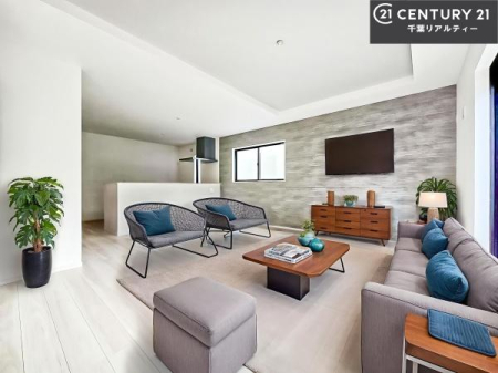 ���r���O �Ƌ��CG�p�[�X�ł��B�傫�ȑ����炽���Ղ�̗z���������閾�邢���r���O�B�J�����̂��郊�r���O�ŉƑ��c���̂��났�̎��Ԃ��߂����܂��B