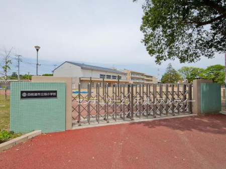 ���ӊ� �y���w�Z�z�l�X���s�������w�Z�F550m