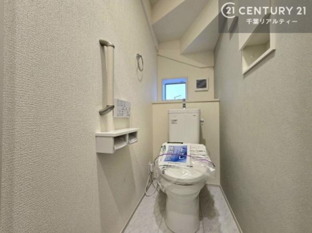 �g�C�� �������֍��ɂ��A�~��͕֍����g�����ł���̂ŗ₽���֍��ɍ��炸�ɍςފ������d�l�ł��I�V���v���ȃJ���[����Ƃ��Ă���̂ŁA������ꂪ���₷���ł��B