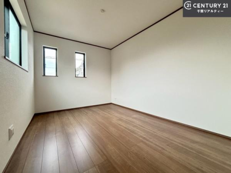 �q������ �_�炩���z�����������ޖ��邢�����������o����݌v�B�ʌ��̎��鑋���C�����̗ǂ���������n��グ�܂��B���̖ڊo�߂��X�b�L�����܂��I