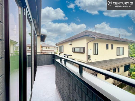 �Z�˂���̒��]�ʐ^ ������������Z��X�A�C�����̗ǂ������ʂ蔲����X���݂ł��B