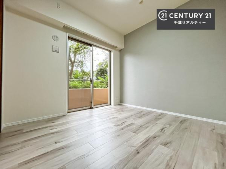 �Q�� �V���v���Ƀf�U�C������Ă��邽�߁A�Ƌ��I�т܂���I
���C�ɓ���̉Ƌ��u���Ă��낰���Ԃ���邱�Ƃ��ł��܂��B