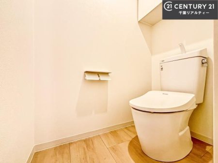 �g�C�� �������֍��ɂ��A�~��͕֍����g�����ł���̂ŗ₽���֍��ɍ��炸�ɍςފ������d�l�ł��I�V���v���ȃJ���[����Ƃ��Ă���̂ŁA������ꂪ���₷���ł��B