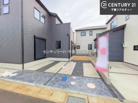 ���ԏ� ���ԃX�y�[�X��2�䕪����܂��I�Z�J���h�J�[�͂������A�o�C�N�⎩�]�ԂȂǂ��u���ꏊ�ɍ���܂���B