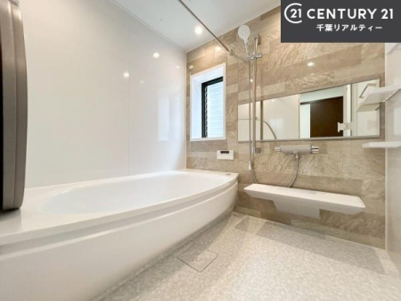 ���� �������������l�̕��͋C�̃o�X���[���́A�����o�Ă��ăo�X�^�C�����[���I
���d���撣���Ă��邲�J���ɂ��D�݂̓����̓����܂����āA�y����ł݂Ă͂������ł��傤���H