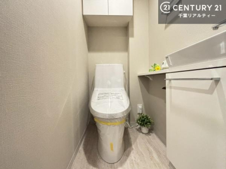 �g�C�� �������֍��ɂ��A�~��͕֍����g�����ł���̂ŗ₽���֍��ɍ��炸�ɍςފ������d�l�ł��I�V���v���ȃJ���[����Ƃ��Ă���̂ŁA������ꂪ���₷���ł��B