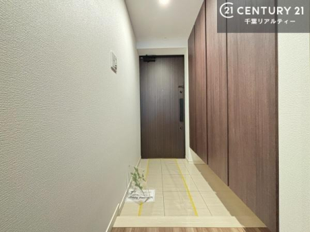 ���� �V���[�Y�{�b�N�X�t���Ȃ̂ŁA���ւ��Еt�����|�������₷���ł��I
�X�b�L���������ւŌ˂��J�����u�ԁA�������̂���S�n������Ԃ��o�}���Ă���܂��B