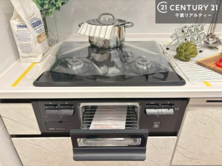 �L�b�`�� �R�����͎O������̂ł������̓����i�s���ł��܂��B
�������O�����t���ł��B�����X�y�[�X���L�X���Ă���׍�Ƃ����₷���I�g�����肪�ǂ��V�X�e���L�b�`���ł��I