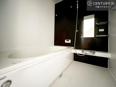 ���� �������������l�̕��͋C�̃o�X���[���́A�����o�Ă��ăo�X�^�C�����[���I
���d���撣���Ă��邲�J���ɂ��D�݂̓����̓����܂����āA�y����ł݂Ă͂������ł��傤���H