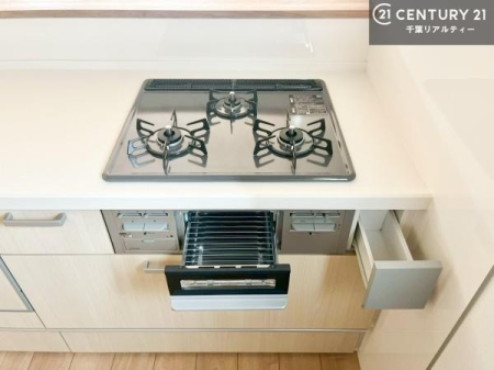 �L�b�`�� �R�����͎O������̂ł������̓����i�s���ł��܂��B
�������O�����t���ł��B�����X�y�[�X���L�X���Ă���׍�Ƃ����₷���I�g�����肪�ǂ��V�X�e���L�b�`���ł��I