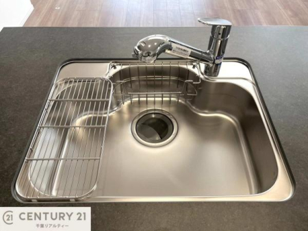 �L�b�`�� �y���d�l�z���C�h�ȃV���N�ł��ˁI�������˂ɂ������������₷���Ǝ����y�X�d�l�̃V�X�e���L�b�`���ł��I
�f�U�C�����Ƌ@�\�������˂��L�b�`���Ő�����������܂��ˁI