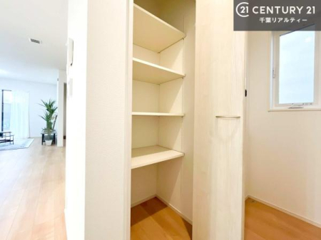 ���[ ���r���O�Ɏ��[�����邩��A�U�炩�肪���ȏ�������ʒu�ցB�S�n�悢��炵���x���܂��B