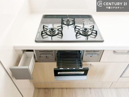 �L�b�`�� �R�����͎O������̂ł������̓����i�s���ł��܂��B
�������O�����t���ł��B�����X�y�[�X���L�X���Ă���׍�Ƃ����₷���I�g�����肪�ǂ��V�X�e���L�b�`���ł��I