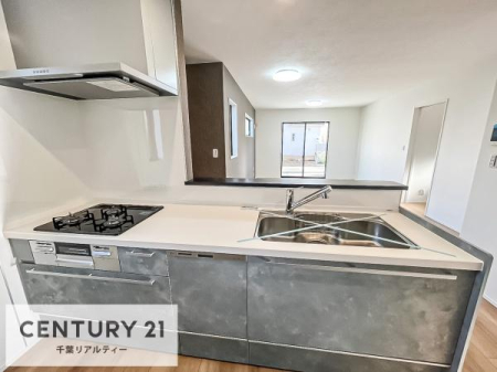 �L�b�`�� ��Ƃ����₷���V�X�e���L�b�`���ł��I���[����������t���Ă���̂ŁA�����X�y�[�X�ɕ���u���Ȃ��čςނ̂ŁA�L�X�g���āA���K�ɍ�Ƃ��ł��܂��I