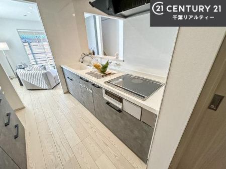 �L�b�`�� ��Ƃ����₷���V�X�e���L�b�`���ł��I���[����������t���Ă���̂ŁA�����X�y�[�X�ɕ���u���Ȃ��čςނ̂ŁA�L�X�g���āA���K�ɍ�Ƃ��ł��܂��I