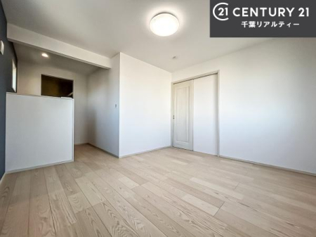 �m�� ���[�X�y�[�X�����Ă��܂��I�������X�b�L�����ڂ��鎖���ł��܂��ˁB
�Ƌ��I�΂Ȃ��V���v���ȃf�U�C���ׁ̈A�Ƌ��I�΂����C�ɓ���̋�ԍ�肪�ł������ł��ˁB
