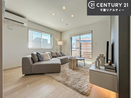 ���r���O �S�n�ǂ����r���O�͉Ƒ������R�ƏW�܂�܂��B�Ƒ��c�R�̎��Ԃ����������ł��B���Ƒ��ƁA����w�[���������Ԃ��߂��������ł��ˁB���邭�J���I�ȋ�Ԃł��B