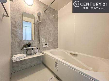 ���� �������������l�̕��͋C�̃o�X���[���́A�����o�Ă��ăo�X�^�C�����[���I
���d���撣���Ă��邲�J���ɂ��D�݂̓����̓����܂����āA�y����ł݂Ă͂������ł��傤���H
