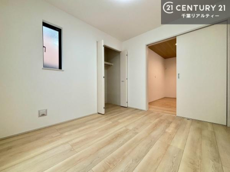 �Q�� �D���������������ޗm���́A���̖ڊo�߂��C�������ǂ������ł��ˁB���������Ԃ��������Ɖ߂������Ƃ��ł��܂��B�D�����F�����̃t���[�����O���ǂ�ȉƋ�ɂ��}�b�`���܂��I