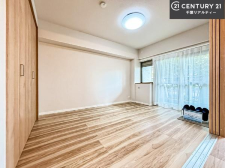 �Q�� �o���R�j�[�ɖʂ��Ă���m���ł��B���邭�����肪����A���C����������ł��܂��I���N���āA�O�ɏo�Ĕw�L�т����[�ċz�����ǂ������}������邱�Ƃ��o�������ł��ˁI