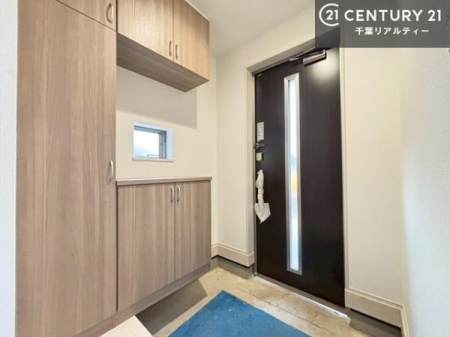 ���� �V���[�Y�{�b�N�X�t���Ȃ̂ŁA���ւ��Еt�����|�������₷���ł��I
�X�b�L���������ւŌ˂��J�����u�ԁA�������̂���S�n������Ԃ��o�}���Ă���܂��B