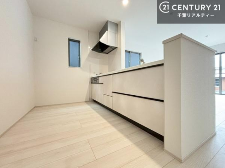 �L�b�`�� ���[�X�y�[�X���L�x�ŁA�����X�y�[�X���X�b�L���ƕЕt���Ђ�`�����p�ł��܂��I
���K�ɍ�Ƃ��ł��܂��I�����̗���������܂��I