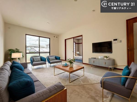 ���r���O �Ƌ��CG�p�[�X�ł��B�J�����̂���L�XLDK�I�\�t�@�[��_�C�j���O�e�[�u����u���Ă������ɂȂ�Ȃ��̂ŉ��K�ɉ߂����܂��I
�R�~���j�P�[�V���������₷�����r���O�ł��I
