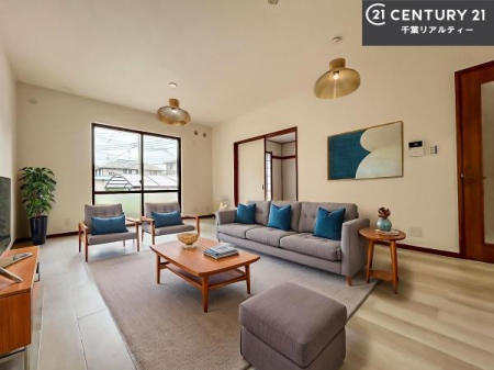 ���r���O �Ƌ��CG�p�[�X�ł��B�S�n�ǂ����r���O�͉Ƒ������R�ƏW�܂�܂��B�Ƒ��c�R�̎��Ԃ����������ł��B���Ƒ��ƁA����w�[���������Ԃ��߂��������ł��ˁB���邭�J���I�ȋ�Ԃł��B