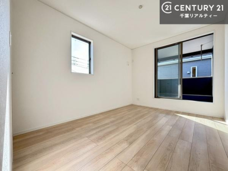 �Q�� �o���R�j�[�ɖʂ��Ă���m���ł��B���邭�����肪����A���C����������ł��܂��I���N���āA�O�ɏo�Ĕw�L�т����[�ċz�����ǂ������}������邱�Ƃ��ł��܂��B�y���n�̔���J�Ò��z