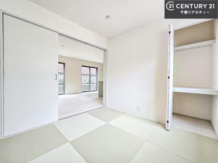 �a�� ���r���O�Ɨאڂ����a���ł��I�Ǝ��̋x�e�X�y�[�X��L�b�Y�X�y�[�X�Ƃ��Ċ��p����̂��悳�����ł��ˁI
�a���̎g�����͖�����I���[�X�y�[�X�������Ղ�ł��I