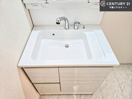 ���ʑ�E���ʏ� �[�����ʑ�{�E���́A�������˂ɂ����̂ł�����ꂪ�y�X�I���������ۂĂ܂��I
�L���C�Ȑ��ʏ��Ŏ��������̃��`�x�[�V�������オ��܂��ˁI