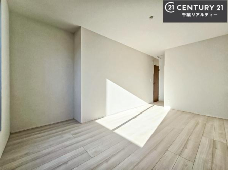 �Q�� �D���������������ޗm���́A���̖ڊo�߂��C�������ǂ������ł��ˁB���������Ԃ��������Ɖ߂������Ƃ��ł��܂��B�D�����F�����̃t���[�����O���ǂ�ȉƋ�ɂ��}�b�`���܂��I