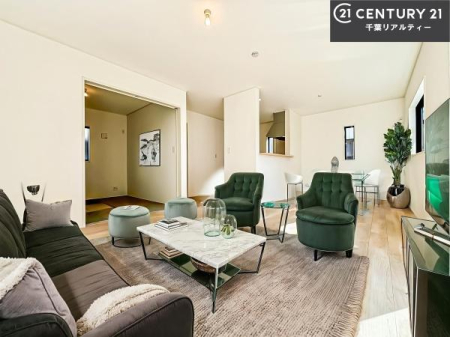 ���r���O �Ƌ��CG�p�[�X�ł��B�D�����z���܂肪���r���O����ł���ċ��S�n�̗ǂ���Ԃ����o���Ă���܂��I
���났�̎��Ԃ��߂����܂��I