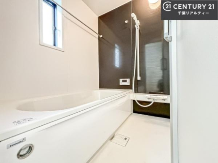 ���� �������������l�̕��͋C�̃o�X���[���́A�V�b�N�ȃf�U�C���Ńo�X�^�C�����[���I
���d���撣���Ă��邲�J���ɂ��D�݂̓����̓����܂����āA�y����ł݂Ă͂������ł��傤���H