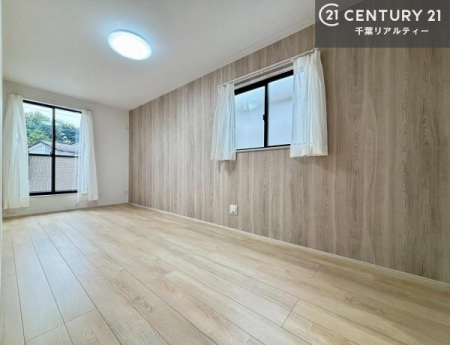 �Q�� �D���������������ޗm���́A���̖ڊo�߂��C�������ǂ������ł��ˁB���������Ԃ��������Ɖ߂������Ƃ��ł��܂��B�D�����F�����̃t���[�����O���ǂ�ȉƋ�ɂ��}�b�`���܂��I